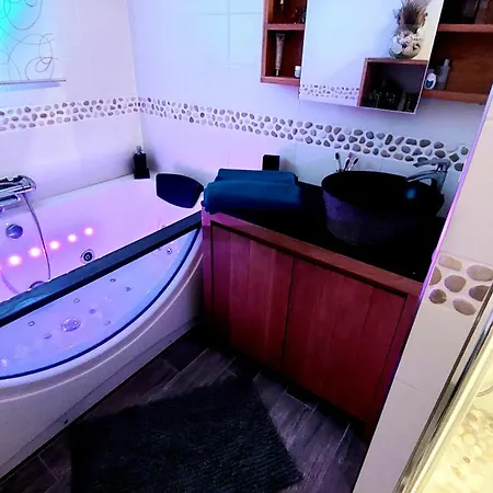 Maison Des Oliviers - Climatisee - Piscine - Proche Ile De Re - La Rochelle Villa